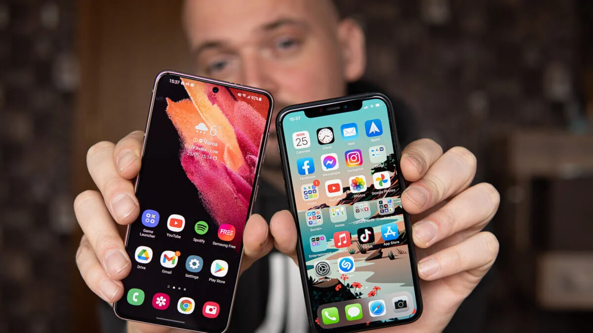 Galaxy A52 vs iPhone 11: Which is better to buy?