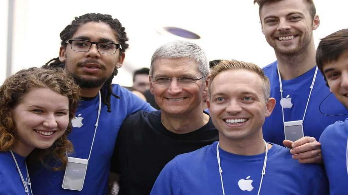 Is it true that Apple employees use Android phones