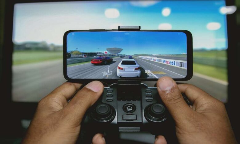 What will be the trends in mobile gaming in 2022?