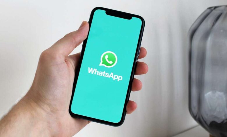 WhatsApp: how to view status anonymously