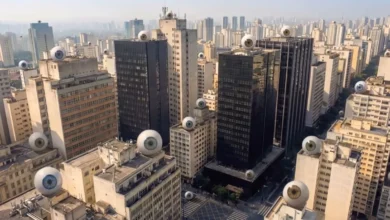 Samsung Uses Giant Eyeball Ad to Push Privacy Screen Feature on Galaxy Phones